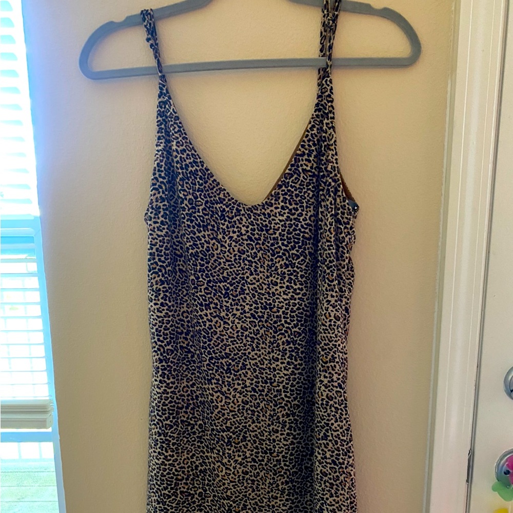 Lela Sky Slim Silk size small